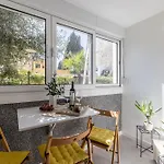 Olive Shade - Near The Apartamento *