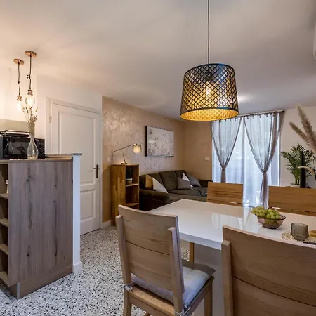 Olive Shade - Near The Lejlighed Split